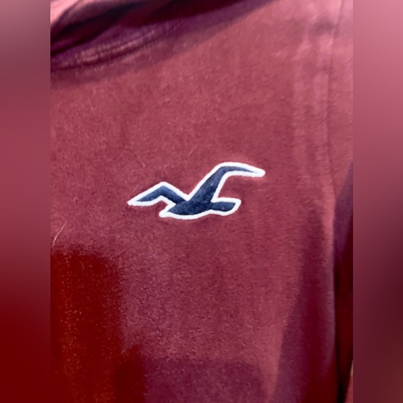 Hollister burgundy 100% cotton long sleeve tee with hoodie. Size S. - Picture 3 of 5